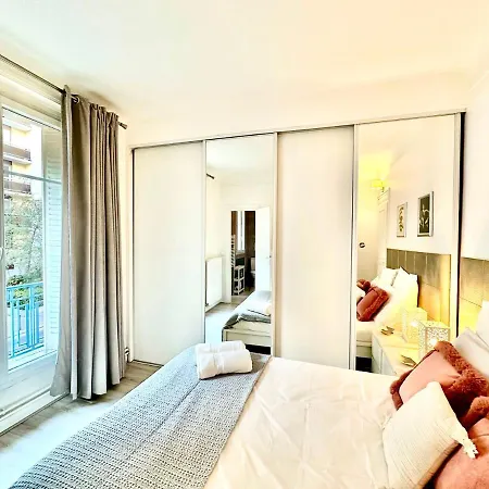 Apartment Invalides Eiffel Towel Beaugrenelle Paris